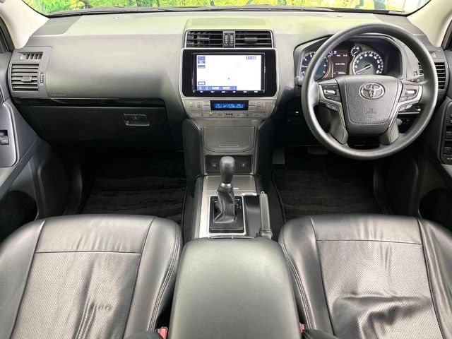 TOYOTA LANDCRUISER PRADO 2021 Image 31