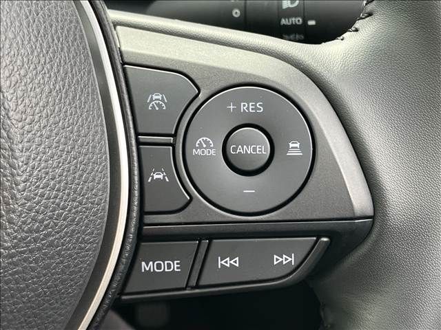 TOYOTA COROLLA CROSS HYBRID 2024 Image 31