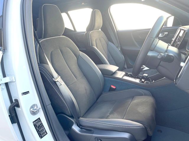 VOLVO XC40 2023 Image 31