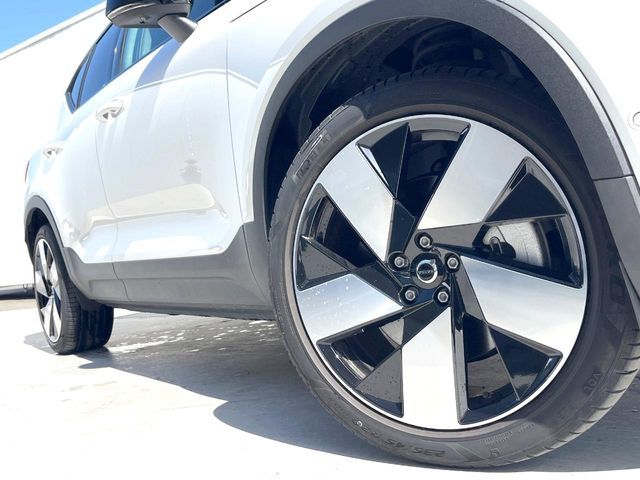 VOLVO XC40 2023 Image 31