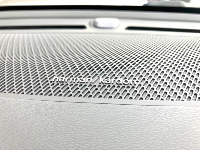 VOLVO XC40 2025 Image 31