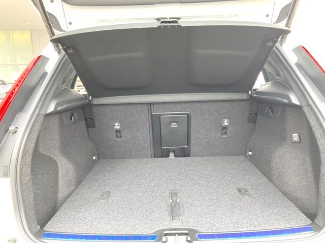 VOLVO XC40 2025 Image 31