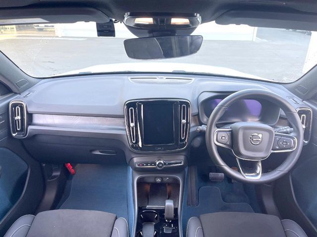 VOLVO XC40 2023 Image 31