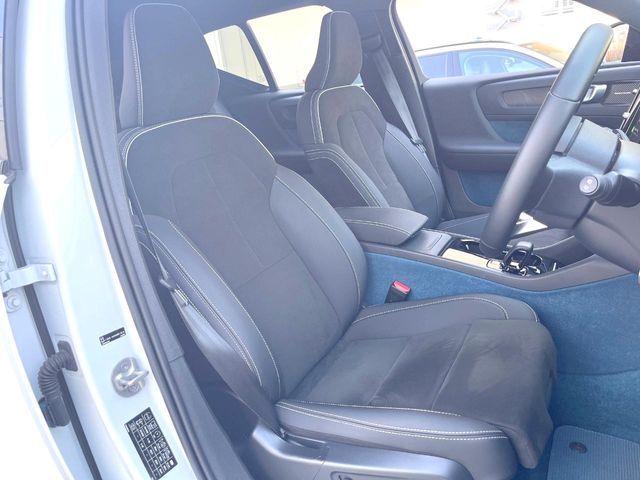 VOLVO XC40 2023 Image 31