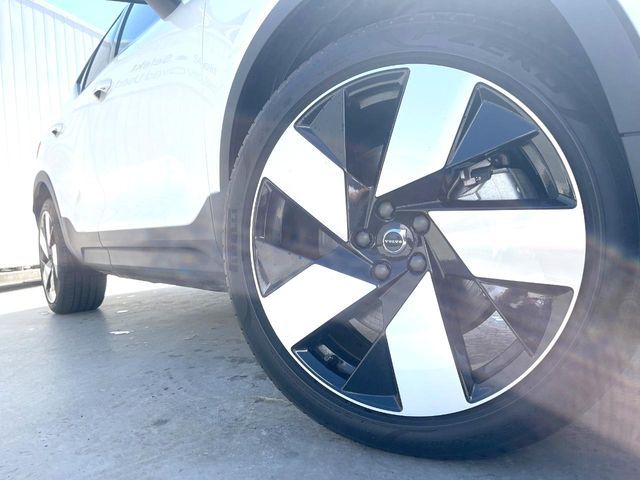 VOLVO XC40 2023 Image 31