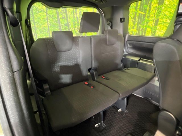 TOYOTA NOAH 2017 Image 31