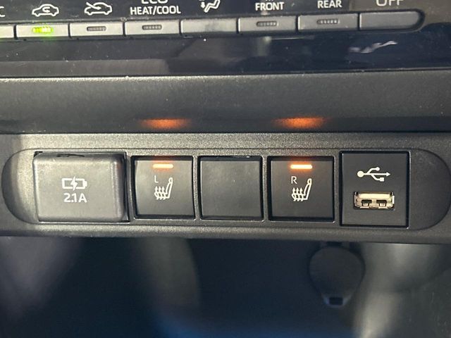 TOYOTA YARIS CROSS HYBRID 2021 Image 31