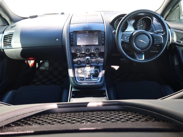 JAGUAR F TYPE COUPE 2018 Image 31