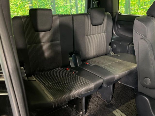 TOYOTA VOXY 2020 Image 31