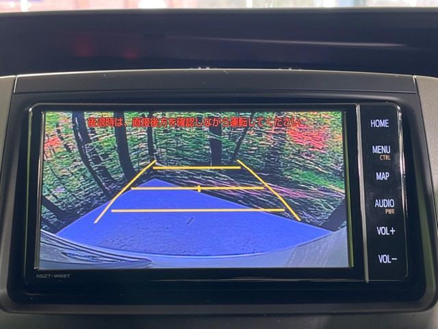 TOYOTA VOXY 2012 Image 31