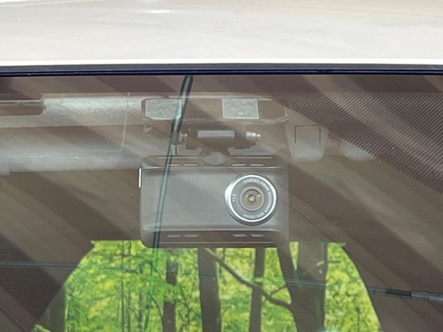 TOYOTA VOXY 2012 Image 31