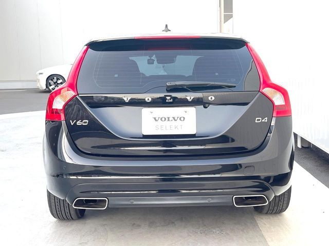 VOLVO V60 2016 Image 31