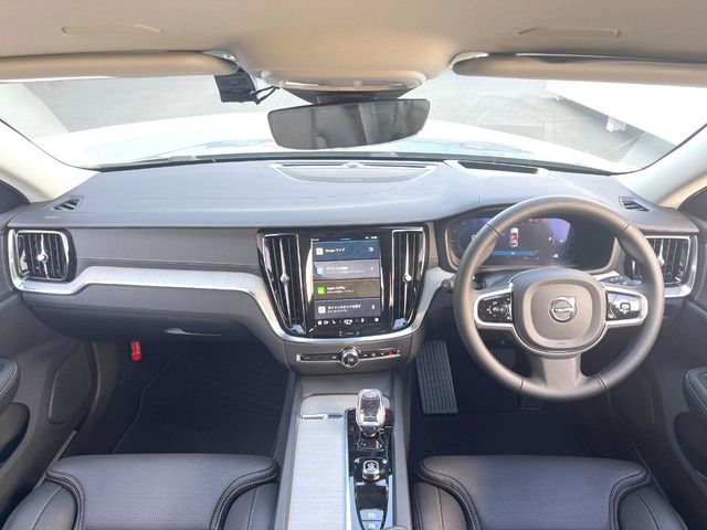 VOLVO V60 2025 Image 31