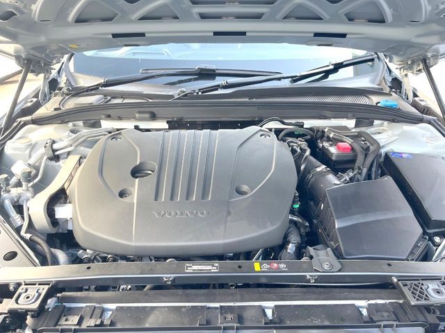 VOLVO V60 2025 Image 31