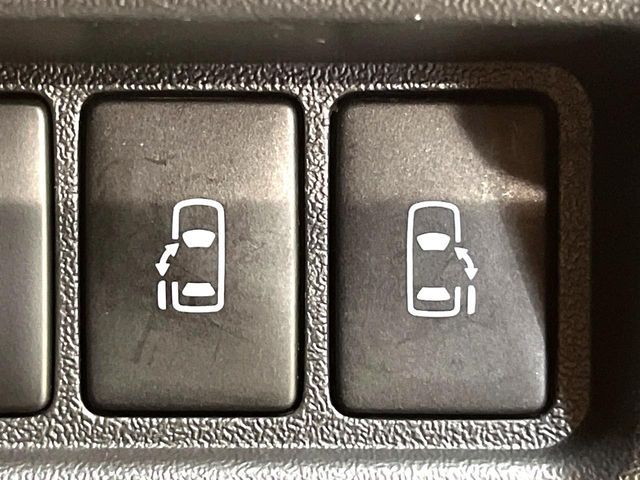 TOYOTA HIACE VAN 2WD 2021 Image 31