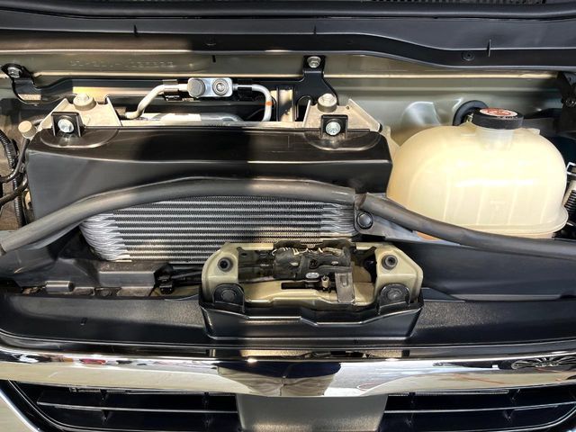 TOYOTA HIACE VAN 2WD 2021 Image 31