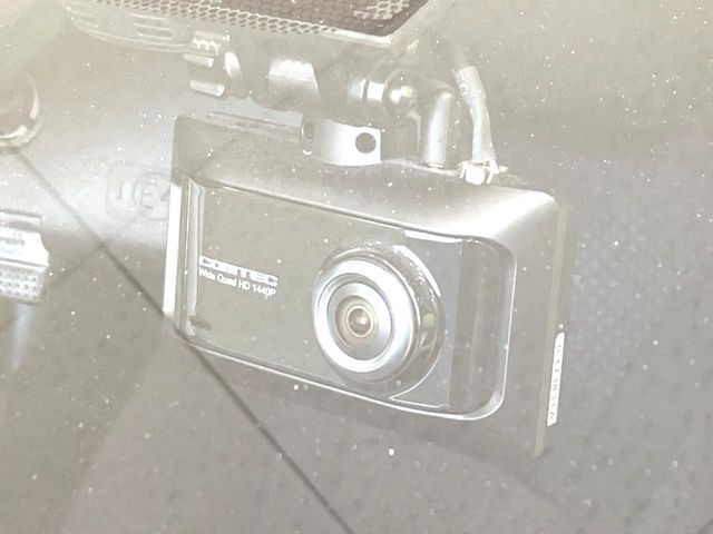 TOYOTA PRIUS 2019 Image 31