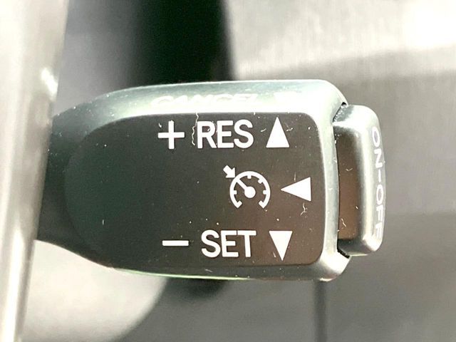 TOYOTA PRIUS 2015 Image 31