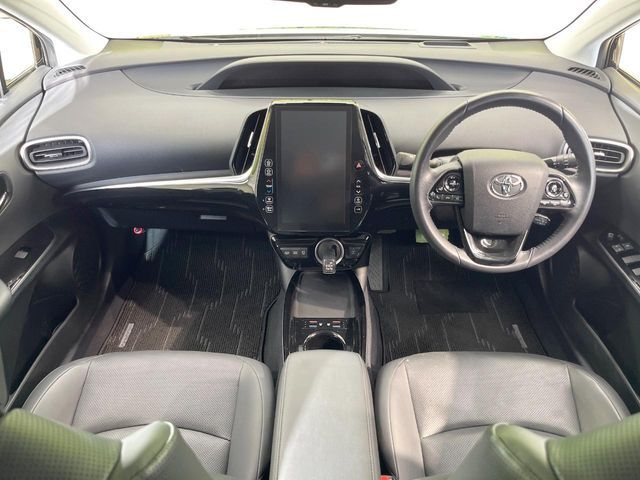 TOYOTA PRIUS PHV 2019 Image 31
