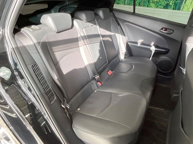 TOYOTA PRIUS PHV 2019 Image 31