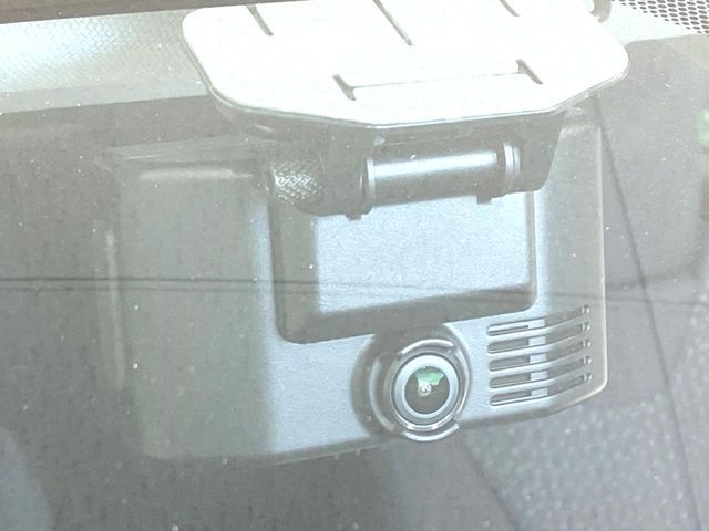 TOYOTA PRIUS 2016 Image 31