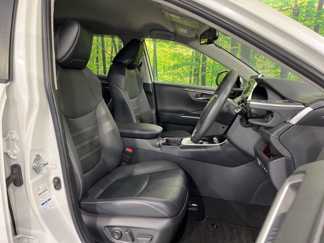 TOYOTA RAV4 HYBRID 4WD 2021 Image 31