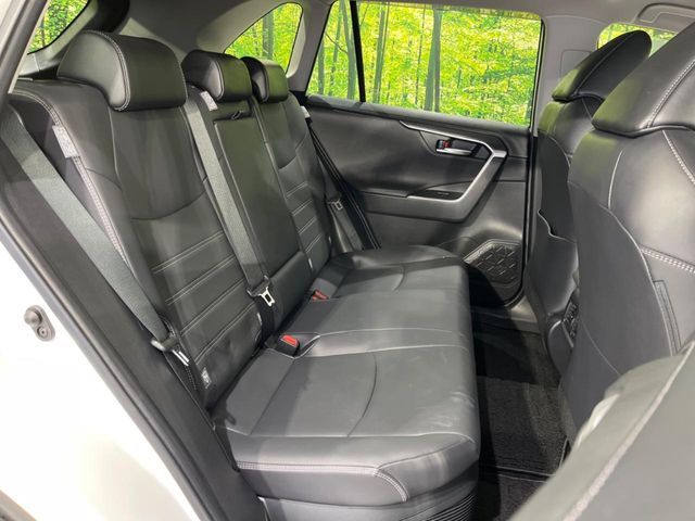 TOYOTA RAV4 HYBRID 4WD 2021 Image 31