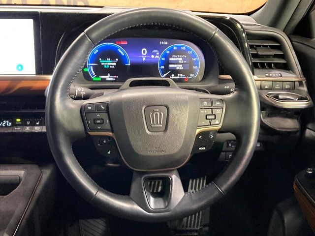 TOYOTA CROWN CROSSOVER 2022 Image 31