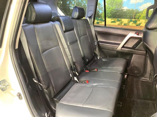 TOYOTA LANDCRUISER PRADO 2023 Image 31