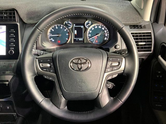 TOYOTA LANDCRUISER PRADO 2023 Image 31