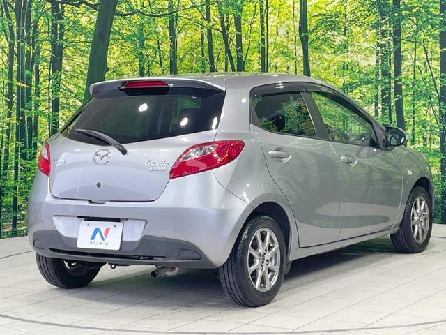 MAZDA DEMIO 2013 Image 31