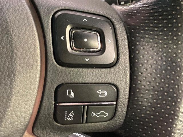 TOYOTA LEXUS NX300 2018 Image 31