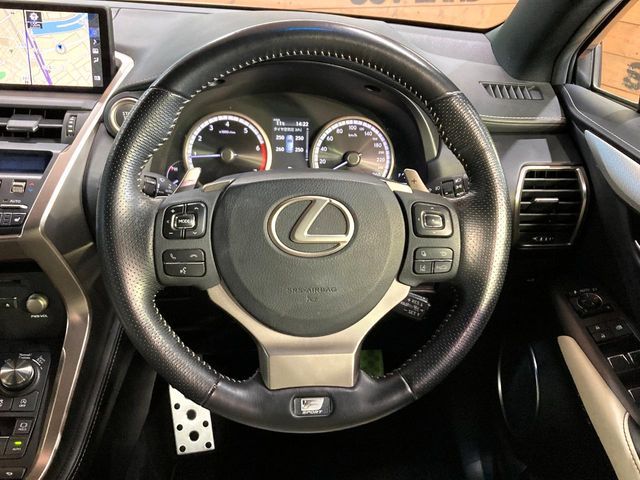 TOYOTA LEXUS NX300 2018 Image 31