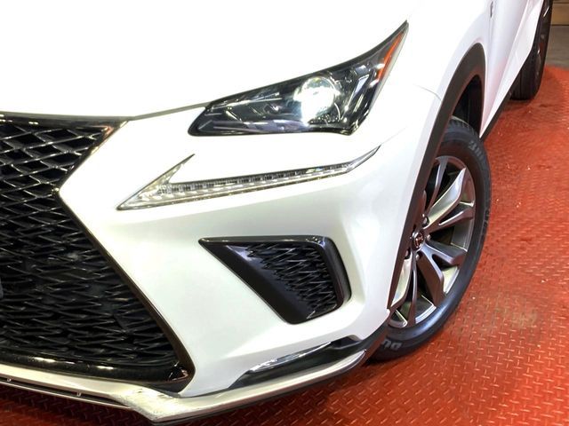 TOYOTA LEXUS NX300 2018 Image 31
