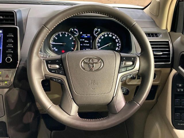 TOYOTA LANDCRUISER PRADO 2022 Image 31