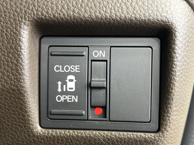 HONDA N BOX 2022 Image 31