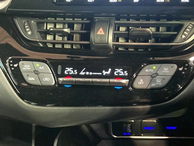 TOYOTA C-HR 2019 Image 31