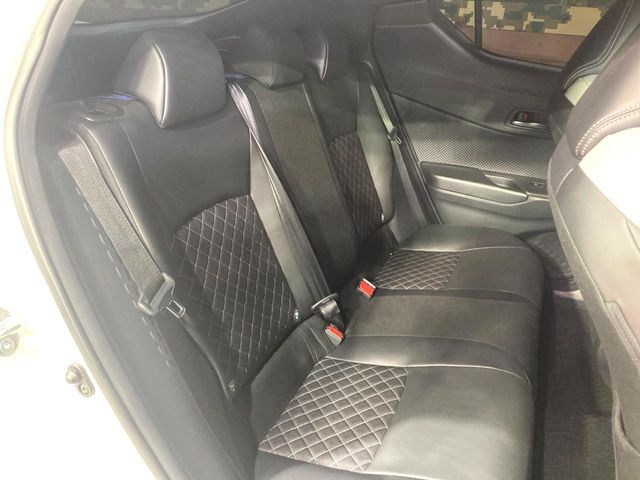 TOYOTA C-HR 2019 Image 31