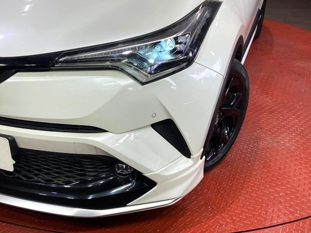 TOYOTA C-HR 2019 Image 31