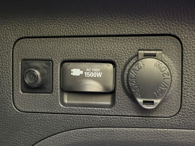 TOYOTA RAV4 HYBRID 4WD 2023 Image 31