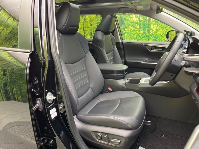 TOYOTA RAV4 HYBRID 4WD 2023 Image 31
