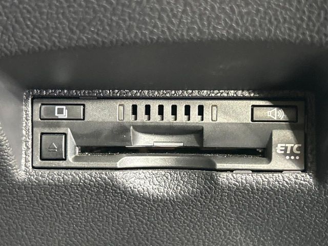 TOYOTA PRIUS 2017 Image 31