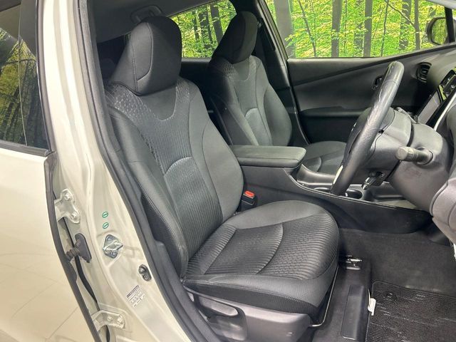 TOYOTA PRIUS 2017 Image 31