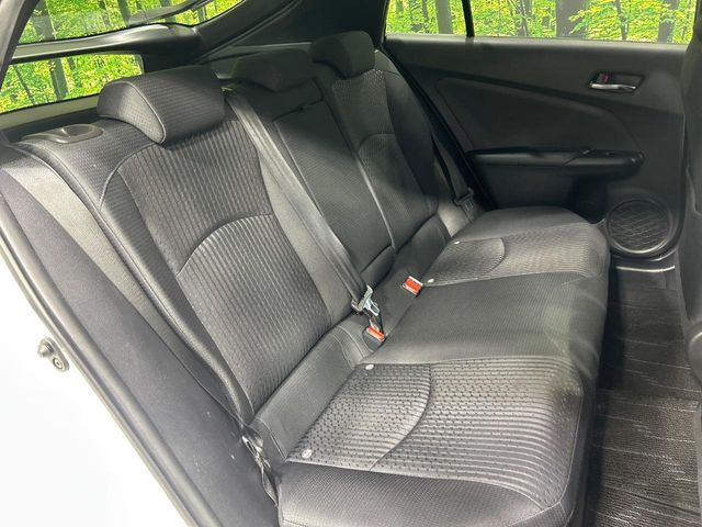 TOYOTA PRIUS 2017 Image 31