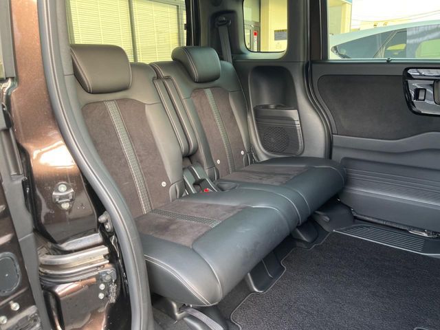 HONDA N BOX CUSTOM 2022 Image 31