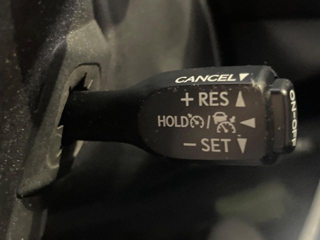 TOYOTA C-HR 2018 Image 31