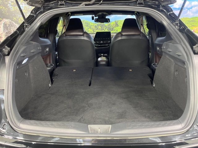 TOYOTA C-HR 2018 Image 31