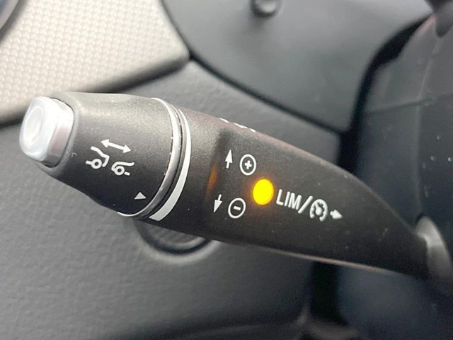 MERCEDES BENZ CLA SH 2018 Image 31