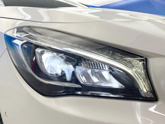 MERCEDES BENZ CLA SH 2018 Image 31