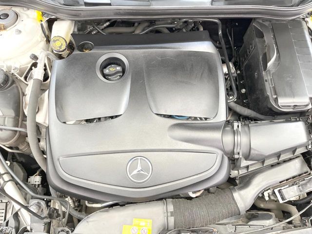 MERCEDES BENZ CLA SH 2018 Image 31